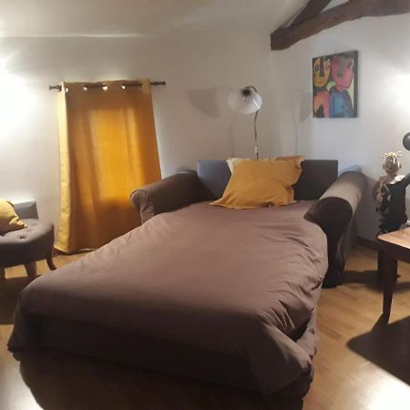 Maison de campagne avec cheminée et extérieur La Neuville-aux-Bois Exterior foto